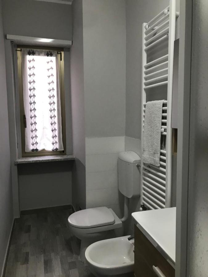 شقة Il Borgo Antico: Vista Su Reggia Di فيناريا ريالي المظهر الخارجي الصورة