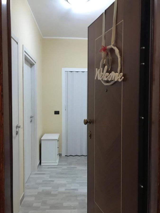 شقة Il Borgo Antico: Vista Su Reggia Di فيناريا ريالي المظهر الخارجي الصورة